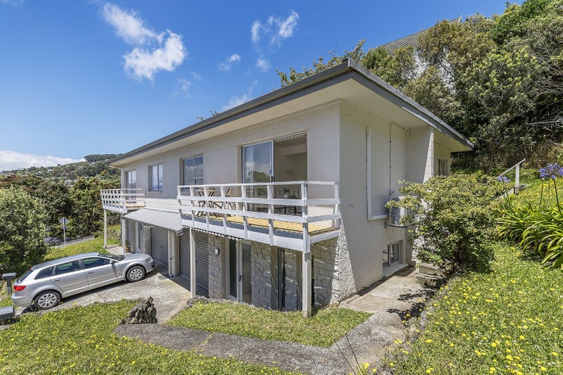 1B Sandhurst Way, Crofton Downs, Wellington - Carousel 1