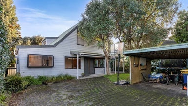 2/62 Hillcrest Avenue, Hillcrest, Auckland - Carousel 1