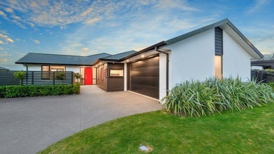 10 Taiore Crescent, Marshland, Christchurch - Carousel 1