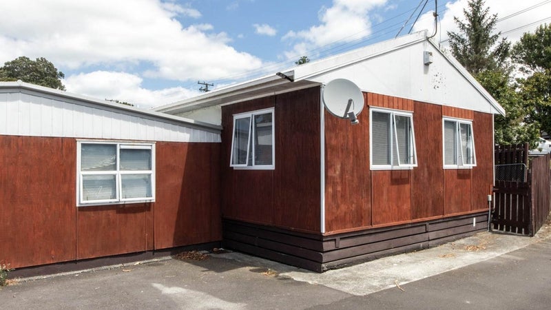 1/13 Holly Street, Avondale, Auckland - Carousel 1