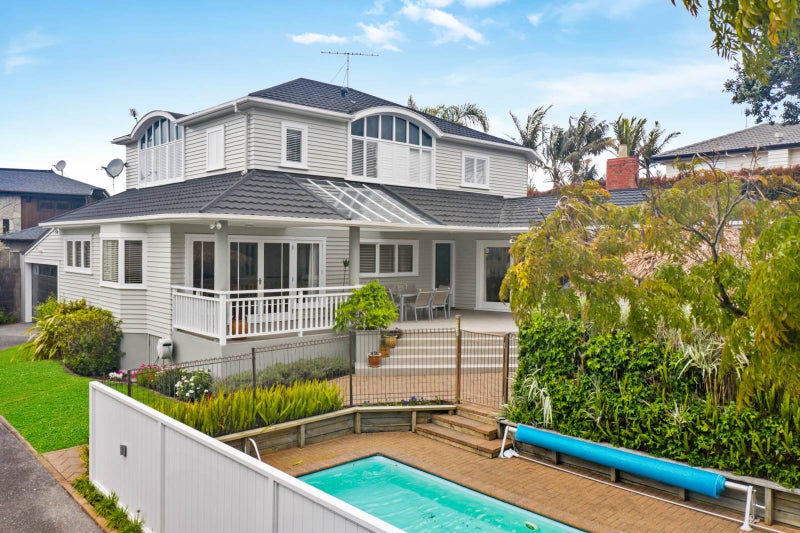 231 Beach Road, Campbells Bay, Auckland - Carousel 2