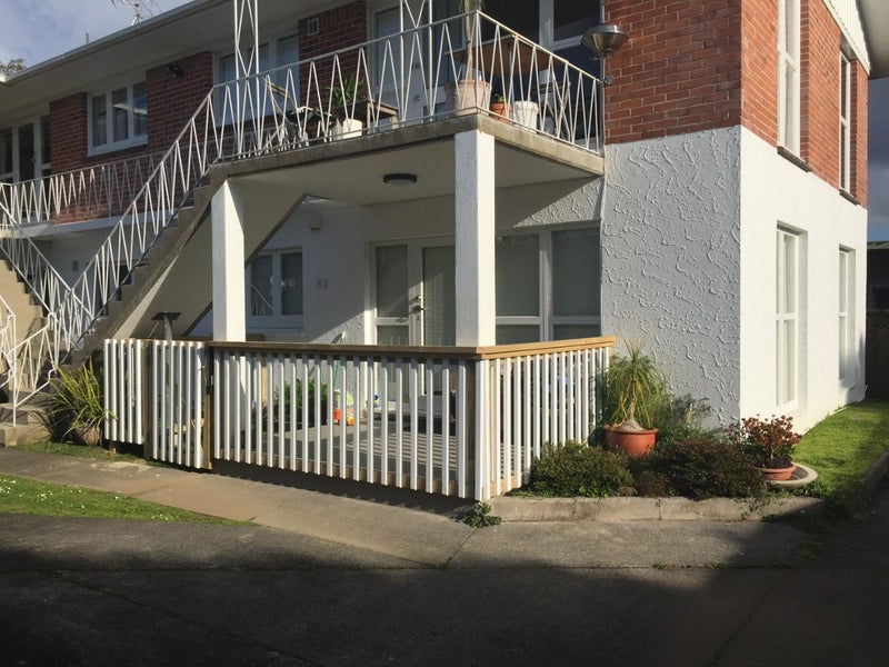 2/19 Thatcher Street, Mission Bay, Auckland - Carousel 1