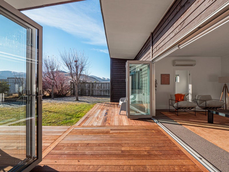 10 Herries Lane, Lake Hayes, Queenstown - Carousel 2