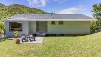 123 Awarua Street, Ngaio, Wellington - Carousel 1