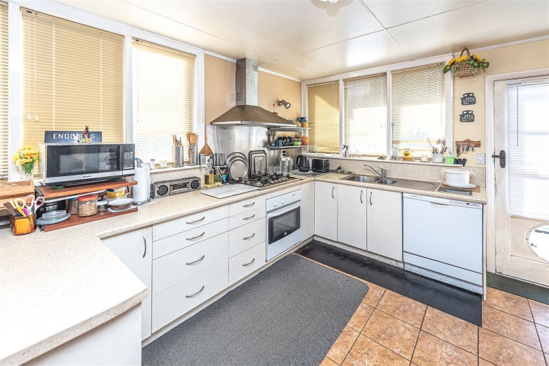 72 Carlton Avenue, Tawhero, Whanganui - Carousel 2