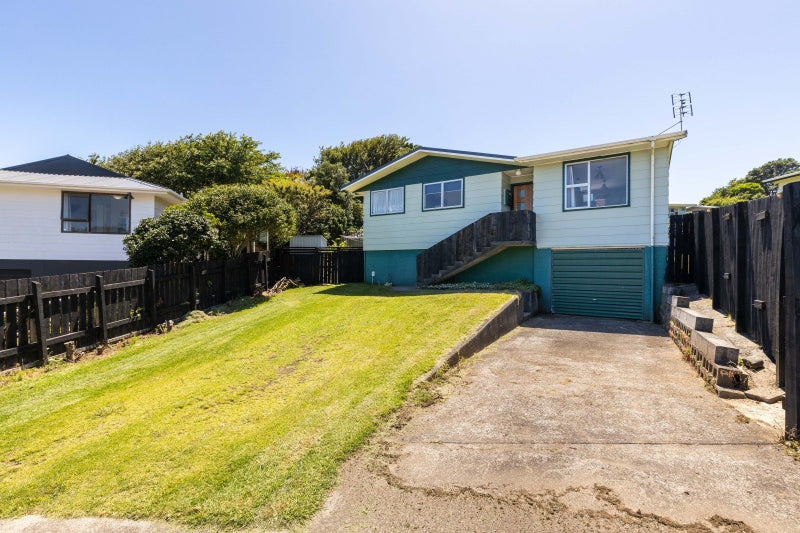 15 Tahurangi Place, Spotswood, New Plymouth - Carousel 1