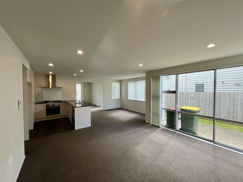 15 Hakaro Way, Takanini, Auckland - Carousel 2