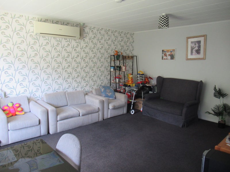 39B Tacoma Drive, Totara Park, Upper Hutt - Carousel 2