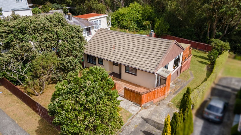 25 Waihemo Street, Waitangirua, Porirua - Carousel 1