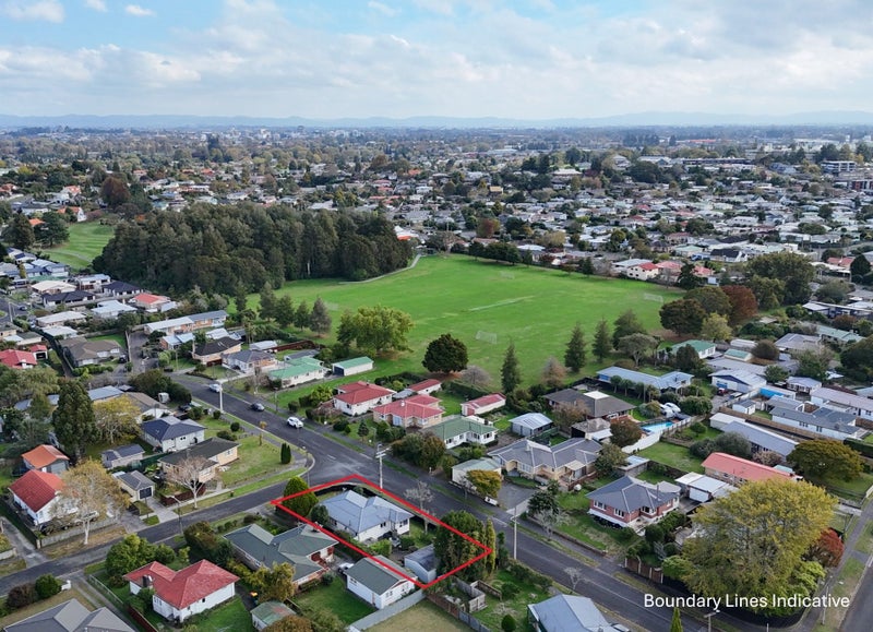 1 Cedar Place, Hillcrest, Hamilton - Carousel 15