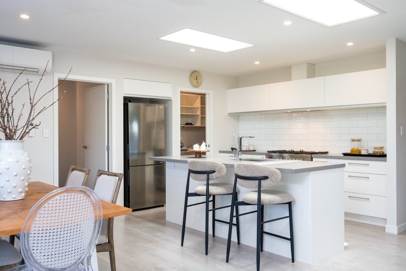 8 McKay Close, Frimley, Hastings - Carousel 2