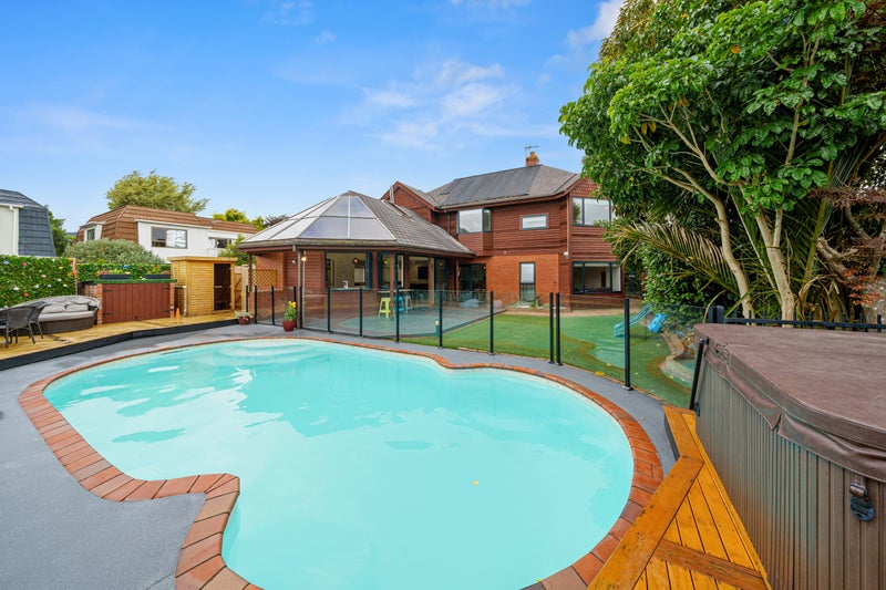 111 Waterloo Road, Hutt Central, Lower Hutt - Carousel 2