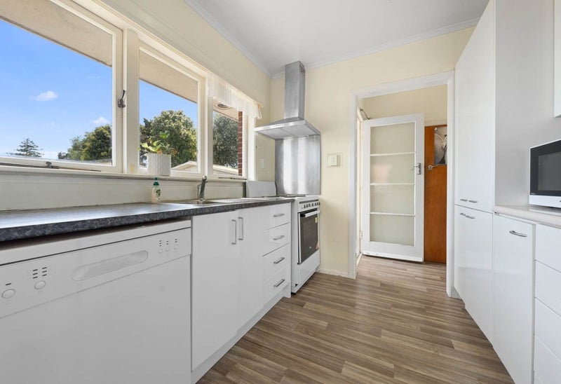 674 Pakuranga Road, Howick, Auckland - Carousel 2