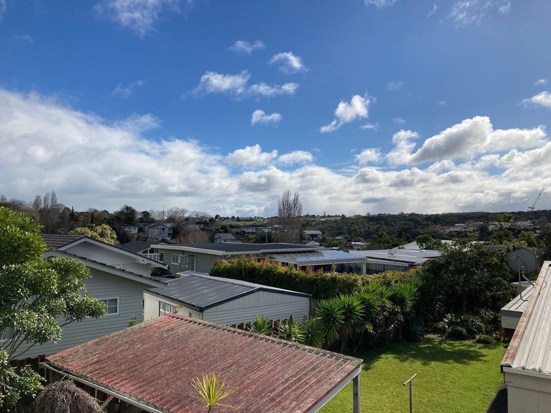 3/15 Hawkins Street, Meadowbank, Auckland - Carousel 1