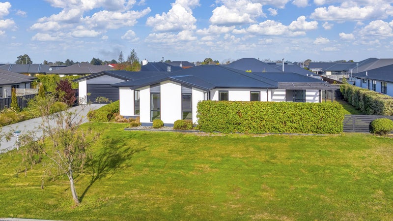 2 Denton Street, Amberley, Amberley - Carousel 1