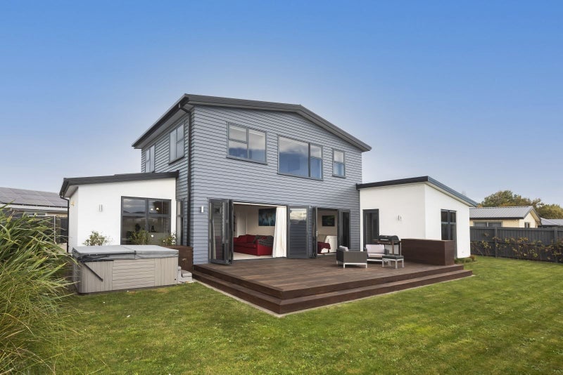 6 Kilkivan Lane, Broomfield, Christchurch - Carousel 2