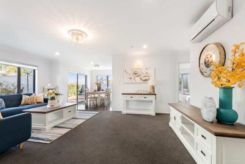2/0 Aldersgate Road, Hillsborough, Auckland - Carousel 1