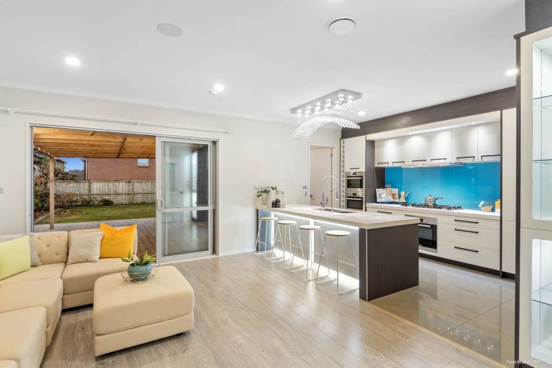 3 Cahir Place, Flat Bush, Auckland - Carousel 2