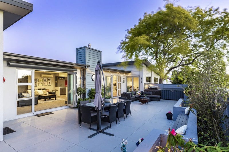 2 Hemingway Place, Spencerville, Christchurch - Carousel 1