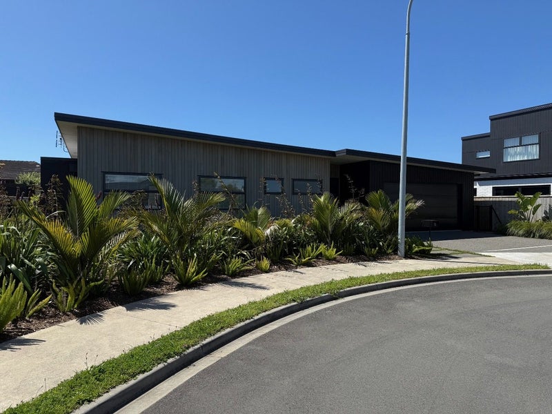 13 Te Ara o Ngakeiha, Fitzroy, New Plymouth - Carousel 2