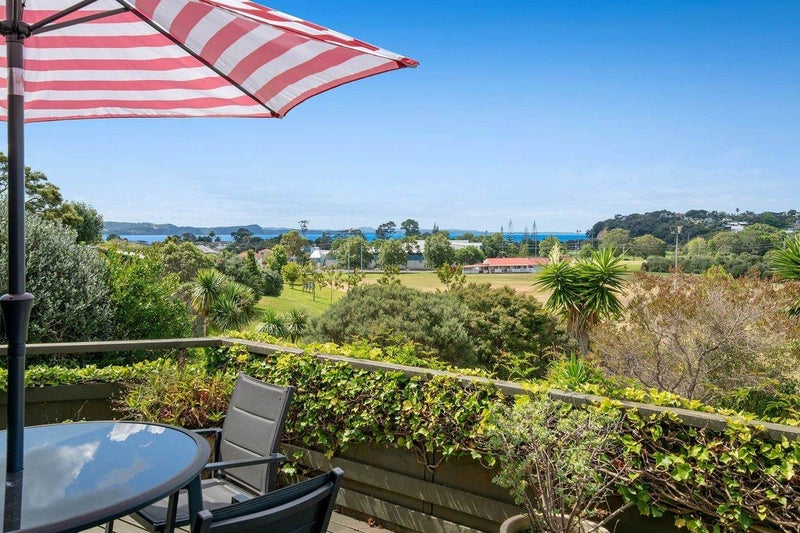 18 Rimu Road, Stanmore Bay, Whangaparaoa - Carousel 1