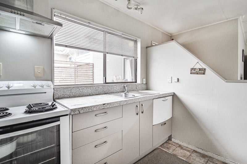 2/708 Terrace Road, Parkvale, Hastings - Carousel 2