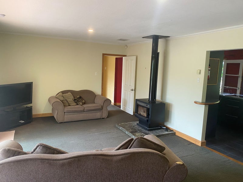 106A Wyndham Road, Pinehaven, Upper Hutt - Carousel 2