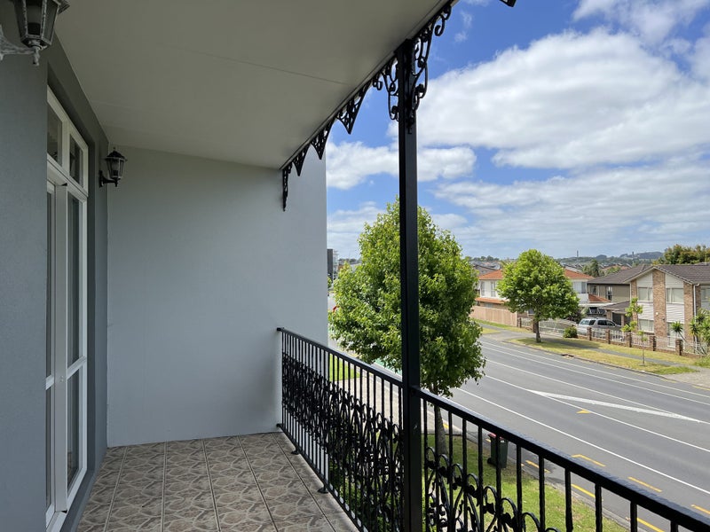 6/126 Stancombe Road, Flat Bush, Auckland - Carousel 2
