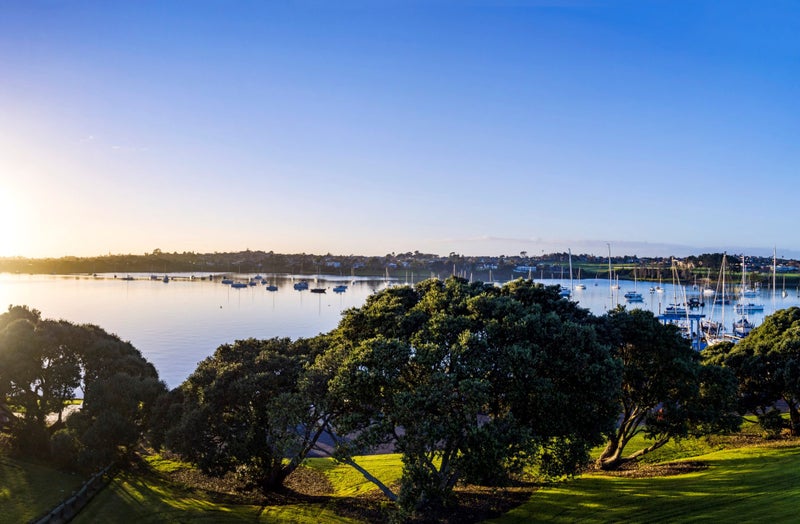 25 Armein Road, Panmure, Auckland - Carousel 1