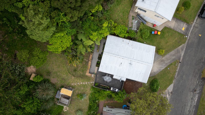 1/7 Venus Place, Whitby, Porirua - Carousel 14