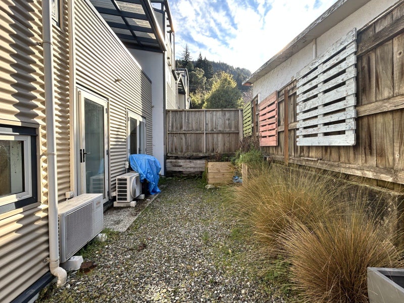 3/96 Thompson Street, Queenstown, Queenstown - Carousel 14