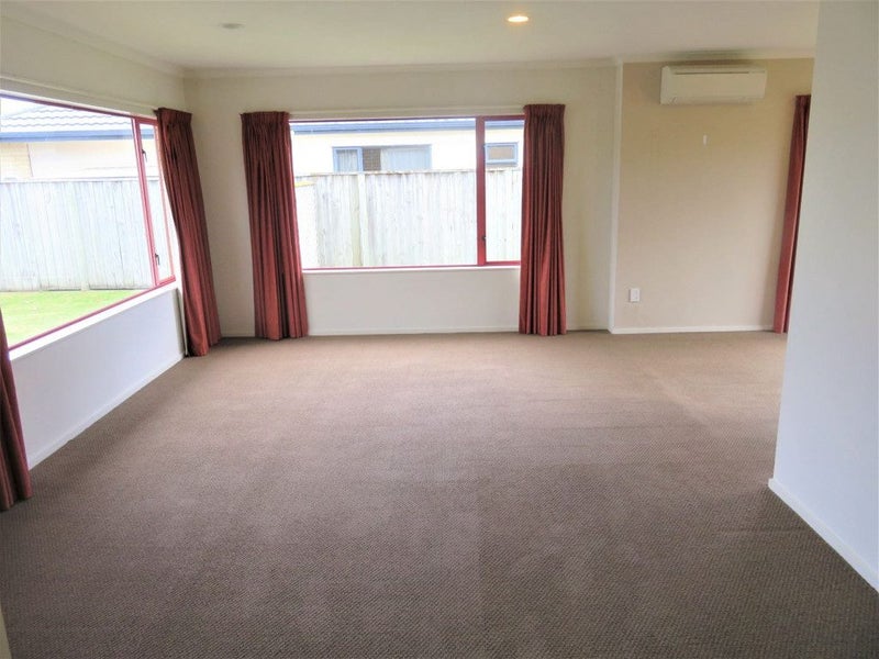 3 Blythfield Place, Taradale, Napier - Carousel 2