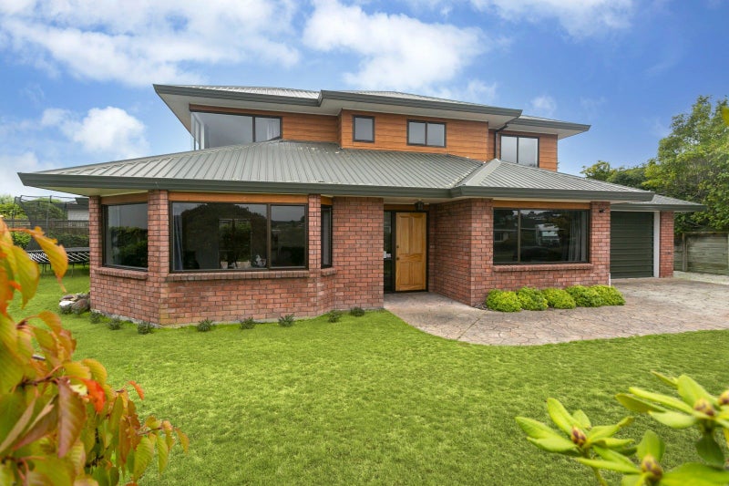 74 Harvey Street, Waipahihi, Taupo - Carousel 1