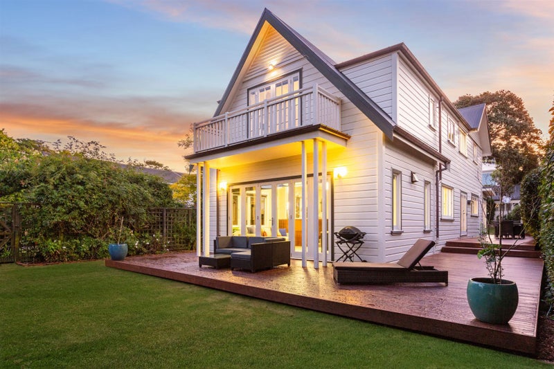 60A Hobson Street, Thorndon, Wellington - Carousel 1