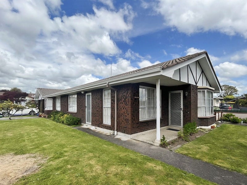 4 Woodfield Avenue, Roslyn, Palmerston North - Carousel 1