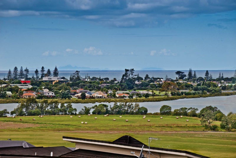 22 Galbraith Greens, Silverdale, Silverdale - Carousel 2
