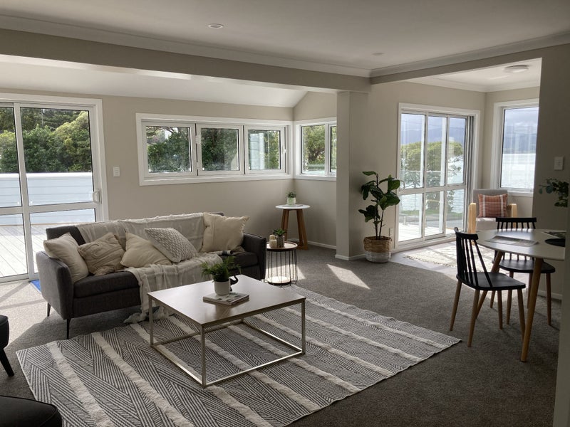 156 Paremata Road, Paremata, Porirua - Carousel 1