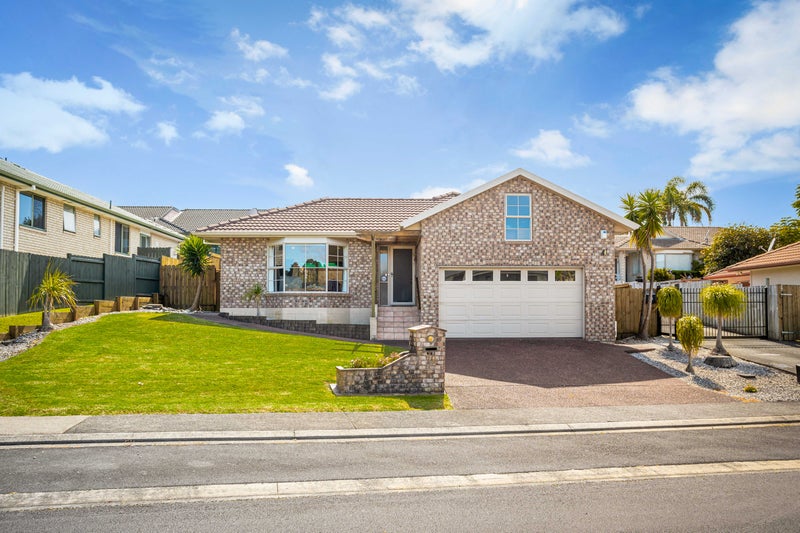 29 Hercules Drive, Henderson, Auckland - Carousel 1