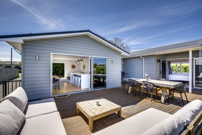 5 Sheehan Street, Bay View, Napier - Carousel 2