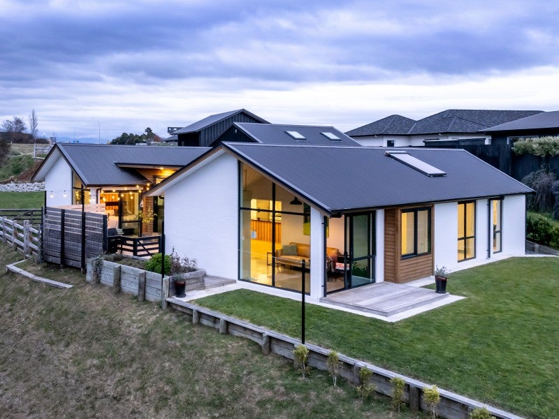 127 Victory Drive, Wharewaka, Taupo - Carousel 1