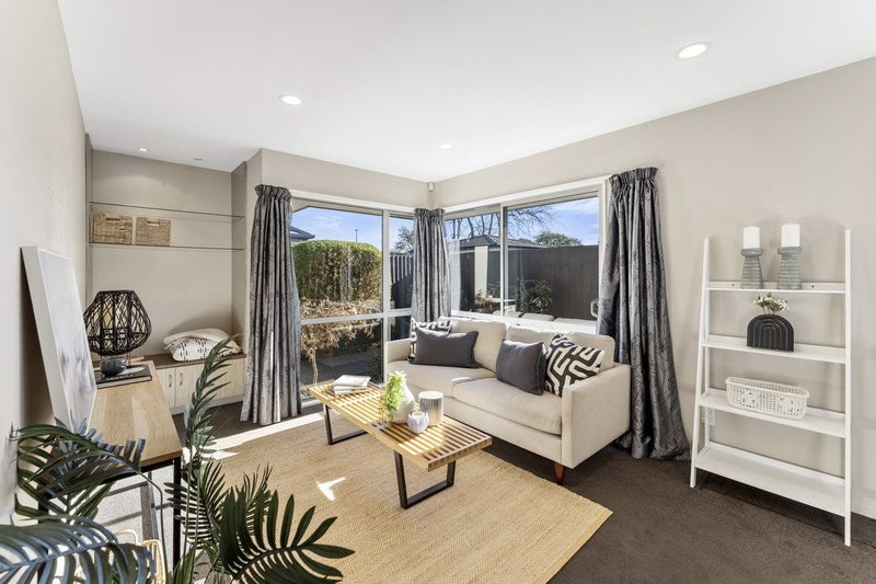 215A Bower Avenue, North New Brighton, Christchurch - Carousel 1