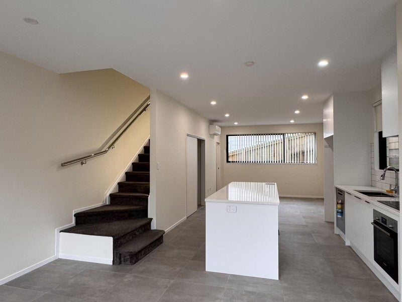 45C Greenvalley Rise, Glenfield, Auckland - Carousel 2