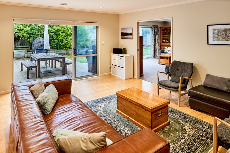 12 Peel Lane, Aotea, Porirua - Carousel 2