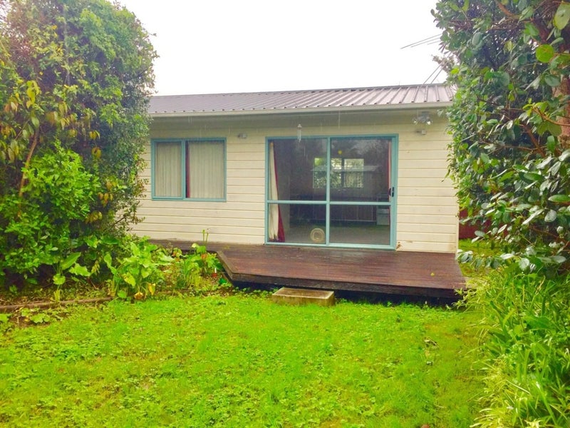 131 Clovelly Road, Bucklands Beach, Auckland - Carousel 1