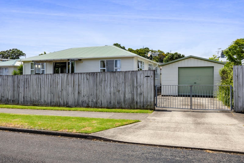 2 Rosendale Avenue, Spotswood, New Plymouth - Carousel 17