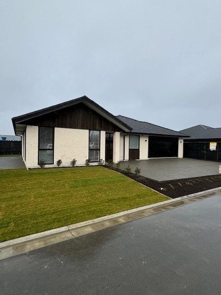 5 Packers Lane, Belfast, Christchurch - Carousel 1