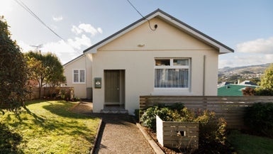 18 Clifford Road, Johnsonville, Wellington - Carousel 1