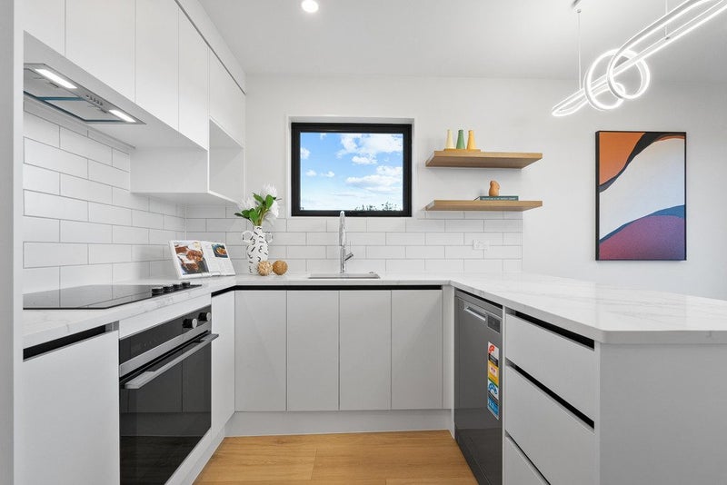 6/1090 Beach Road, Torbay, Auckland - Carousel 2
