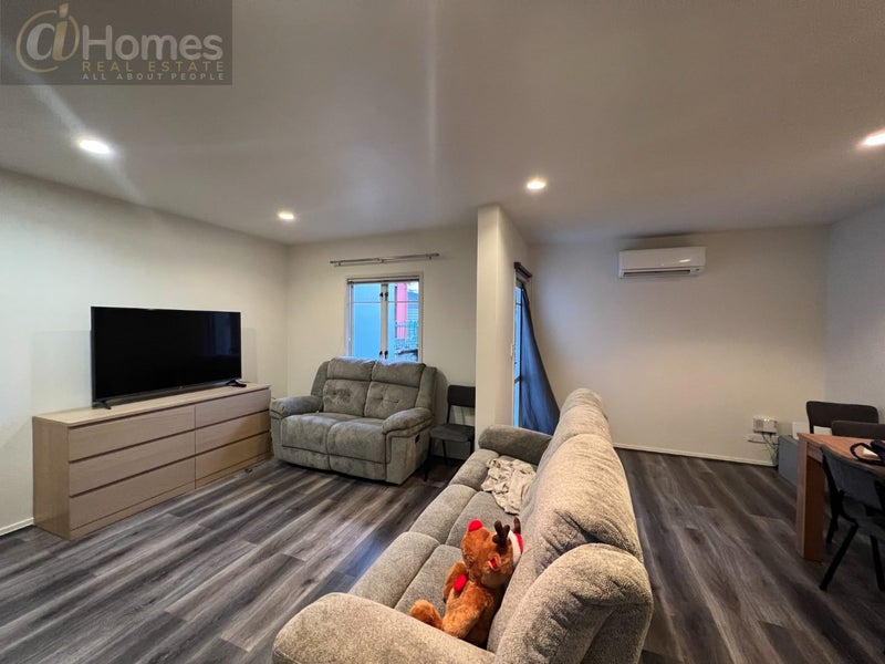61 Winery Way, Henderson, Auckland - Carousel 2