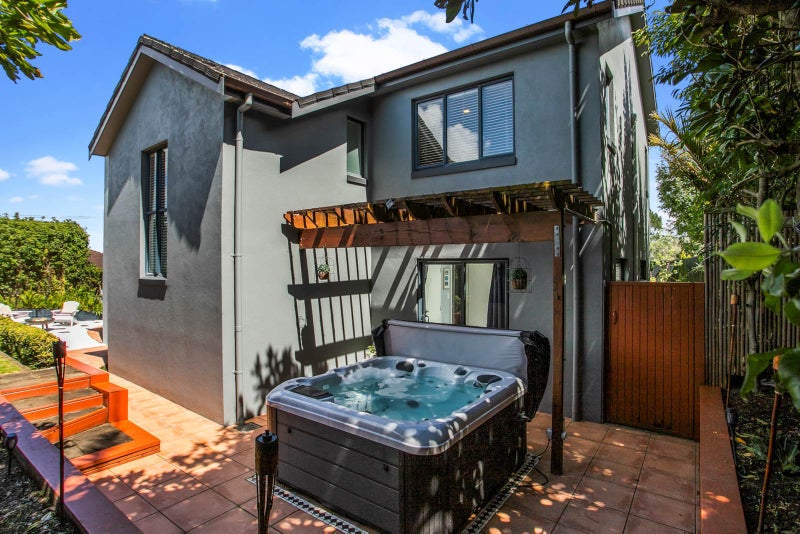 14B Bridge Street, Panmure, Auckland - Carousel 2